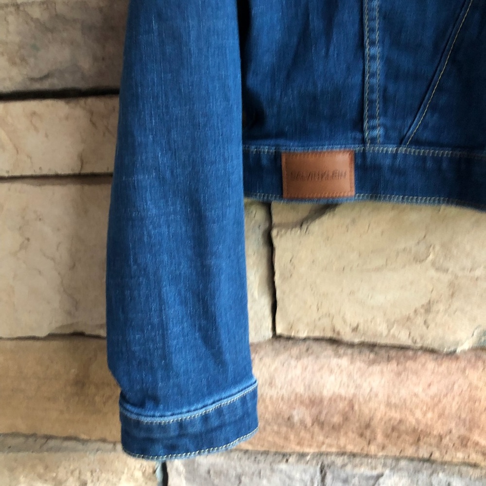 Calvin Klein blue denim cropped jean jacket NWT L - Picture 6 of 9